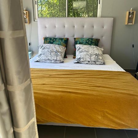La Bastide Aixoise Avec Piscine Et Jacuzzi Prive Apartment Aix-en-Provence Bagian luar foto